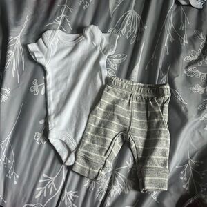 Adorable dinosaur preemie set